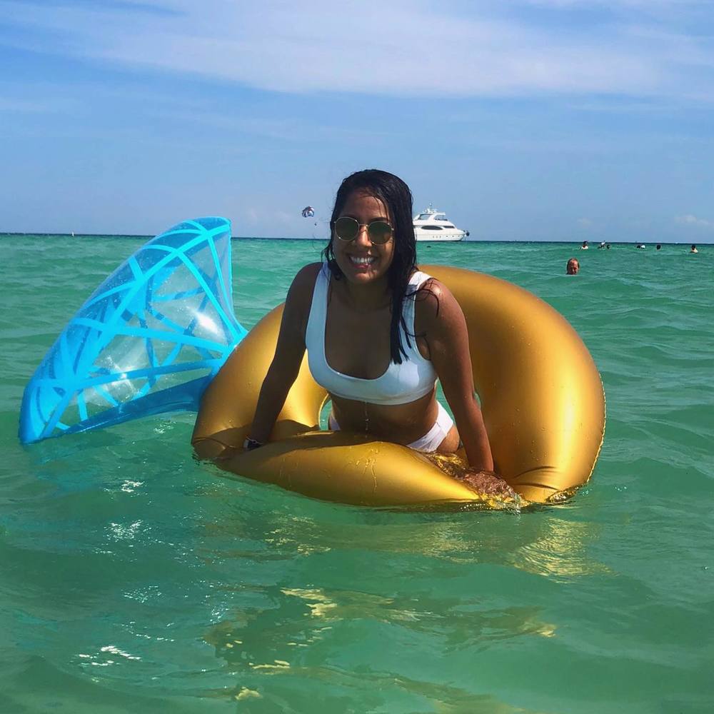 Meet your Posher, Noelia